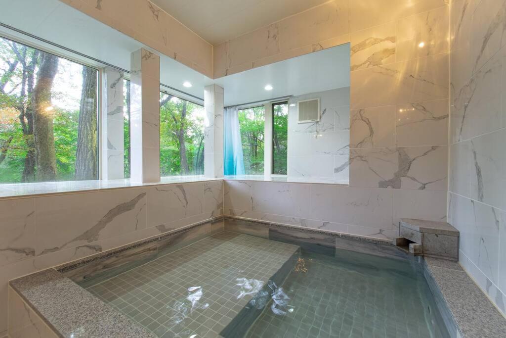 Private Hot-spring In Villa